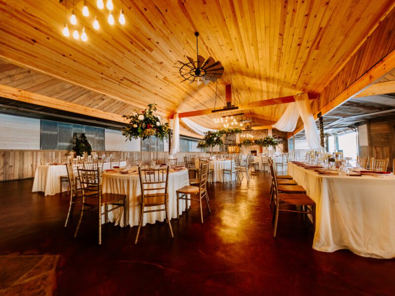 Romantic Winter Wedding Venue in Central Arkansas