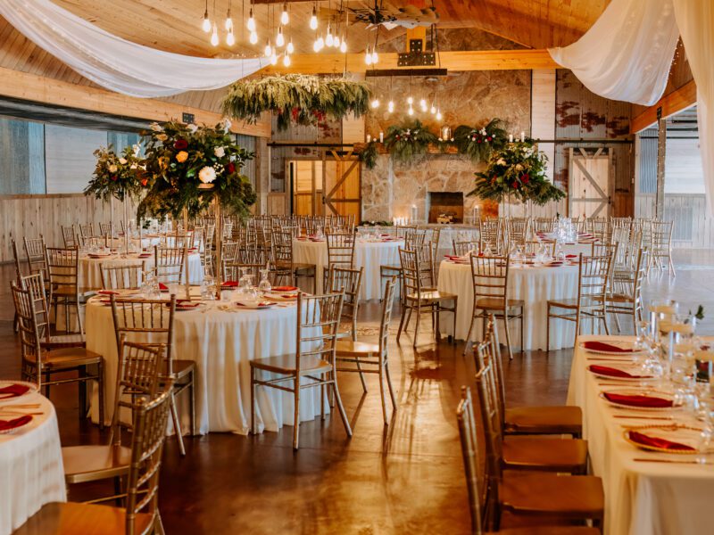 Romantic Winter Wedding Venue in Central Arkansas